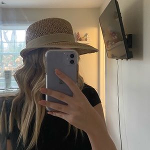 Ladies woven raffia hat